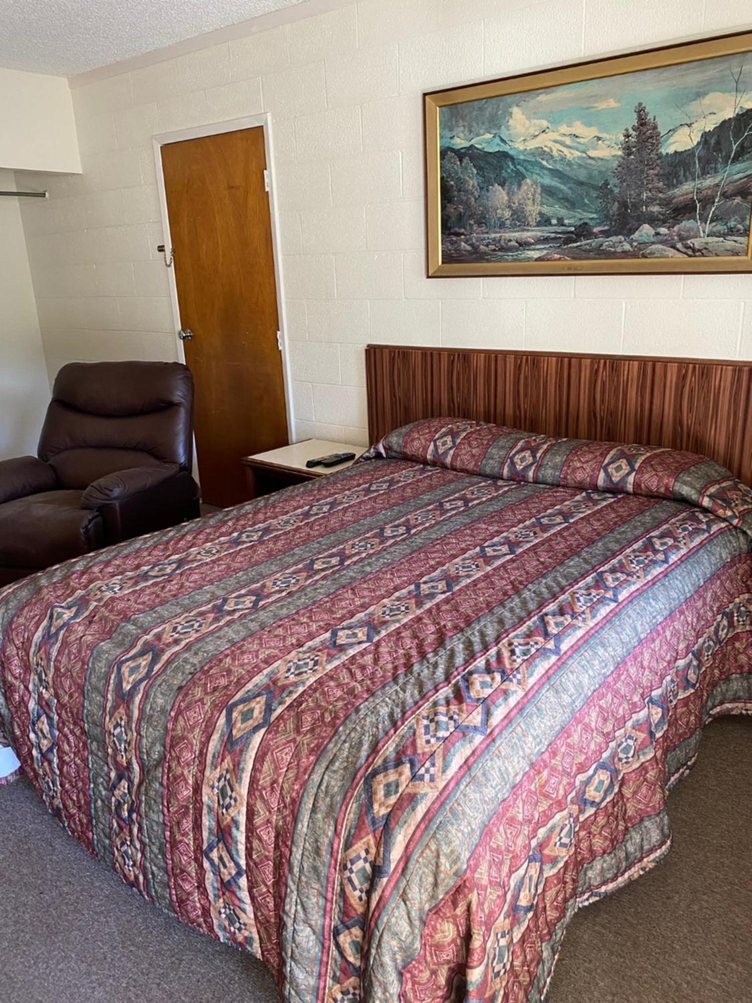 Forest Lodge Motel Happy Camp Bagian luar foto