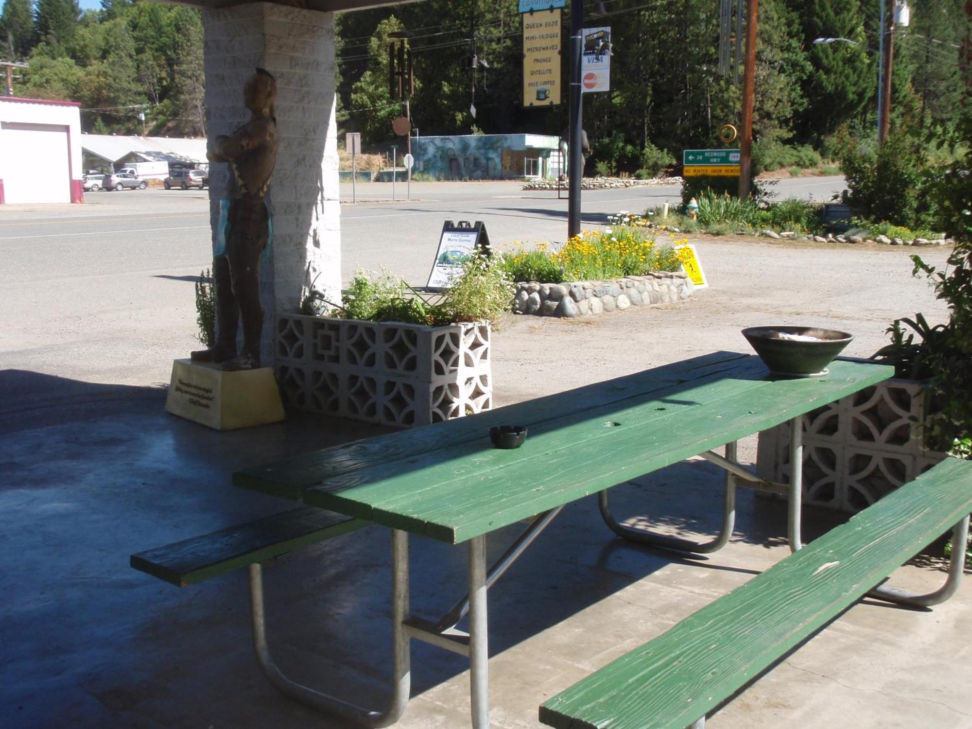 Forest Lodge Motel Happy Camp Bagian luar foto