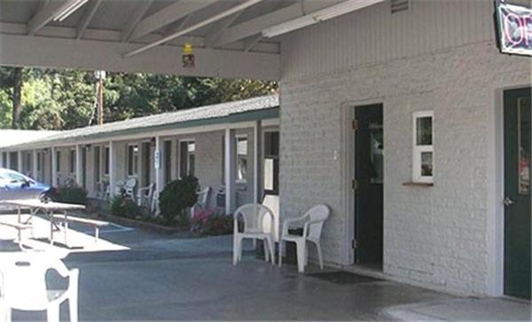 Forest Lodge Motel Happy Camp Bagian luar foto
